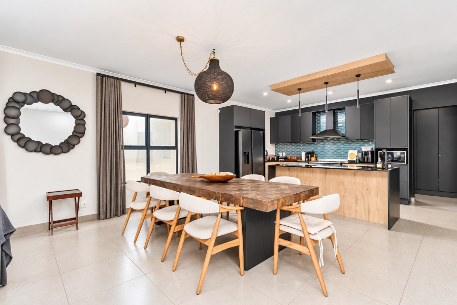 4 Bedroom Property for Sale in Parklands North Western Cape